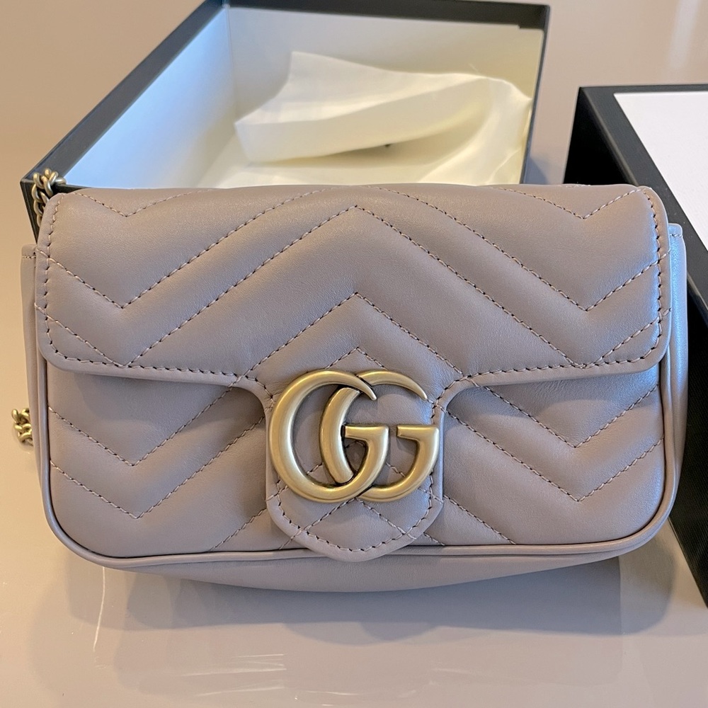 Gucci GG Marmont Matelesse leather super mini bag